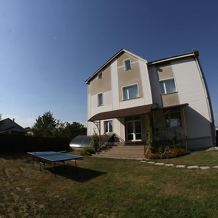 Uyut Hotel Černihiv Esterno foto