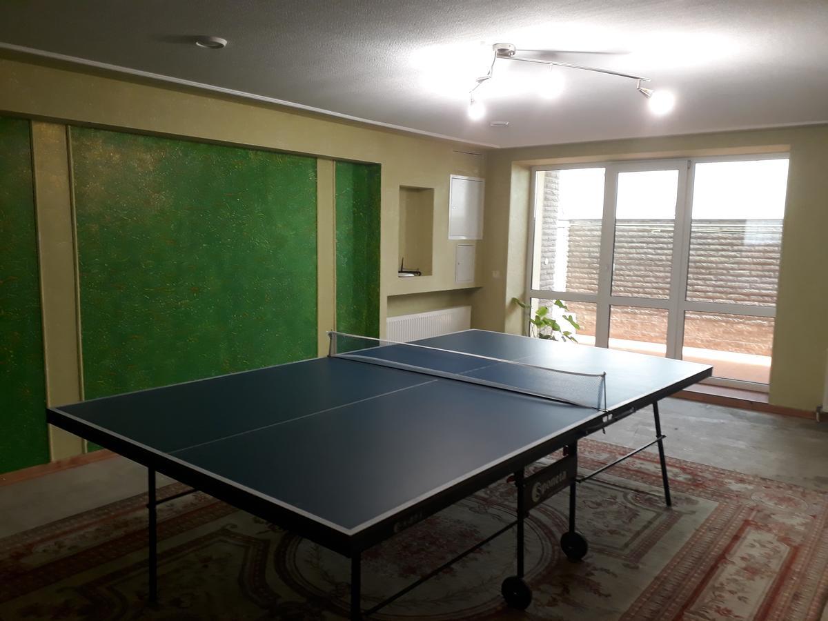 Uyut Hotel Černihiv Esterno foto
